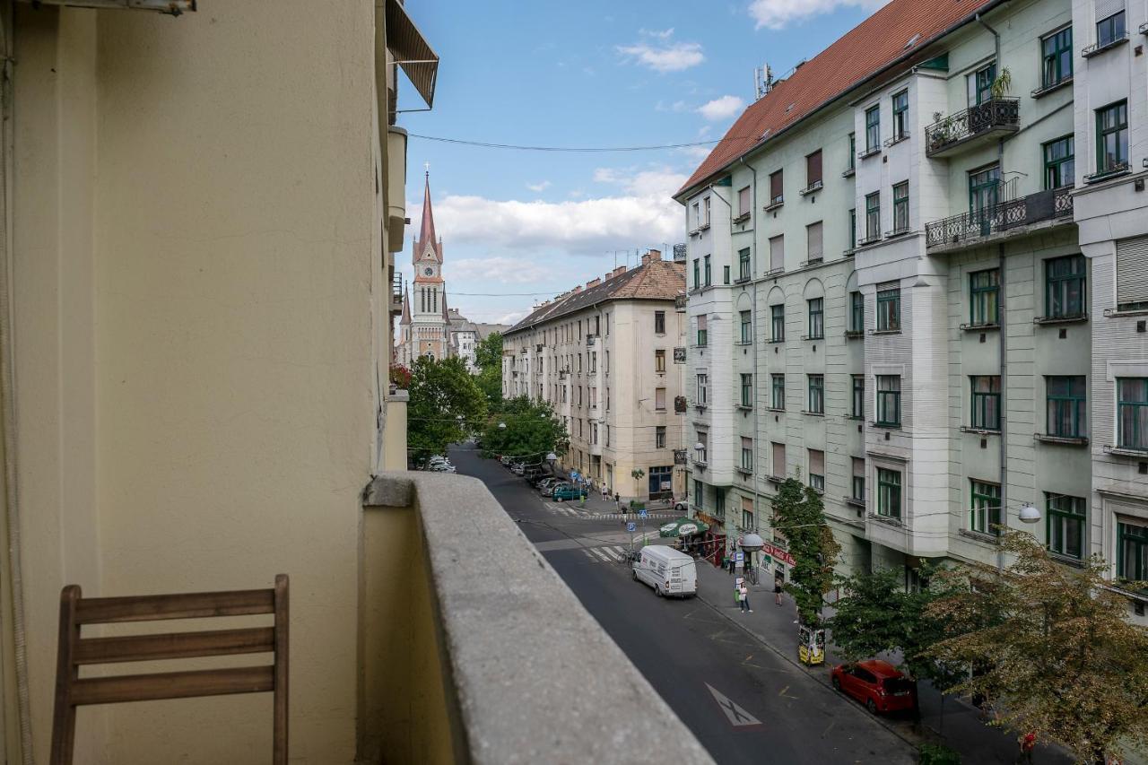 Riverside Balcony Apartment With View To Danube Будапеща Екстериор снимка