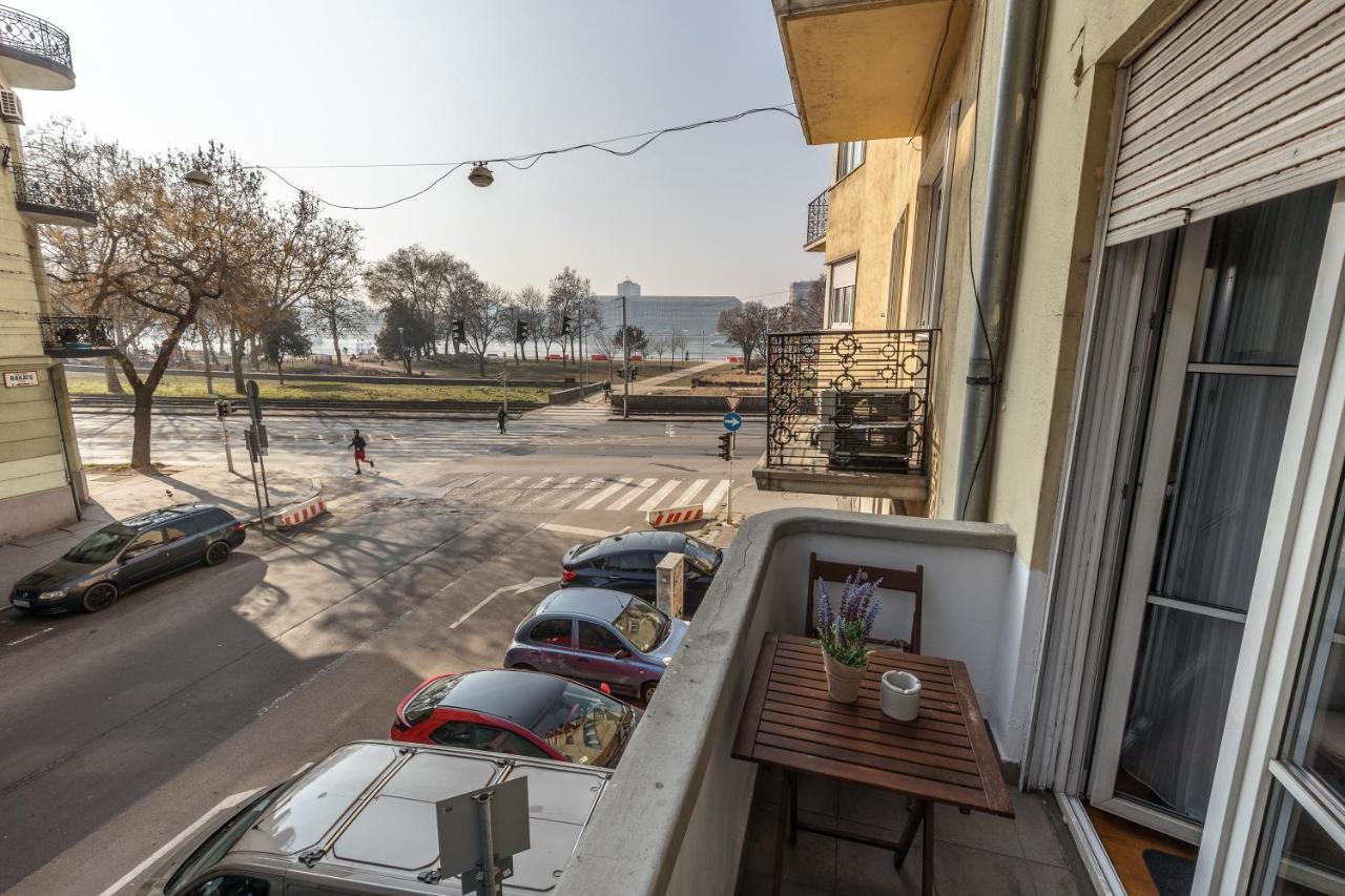 Riverside Balcony Apartment With View To Danube Будапеща Екстериор снимка