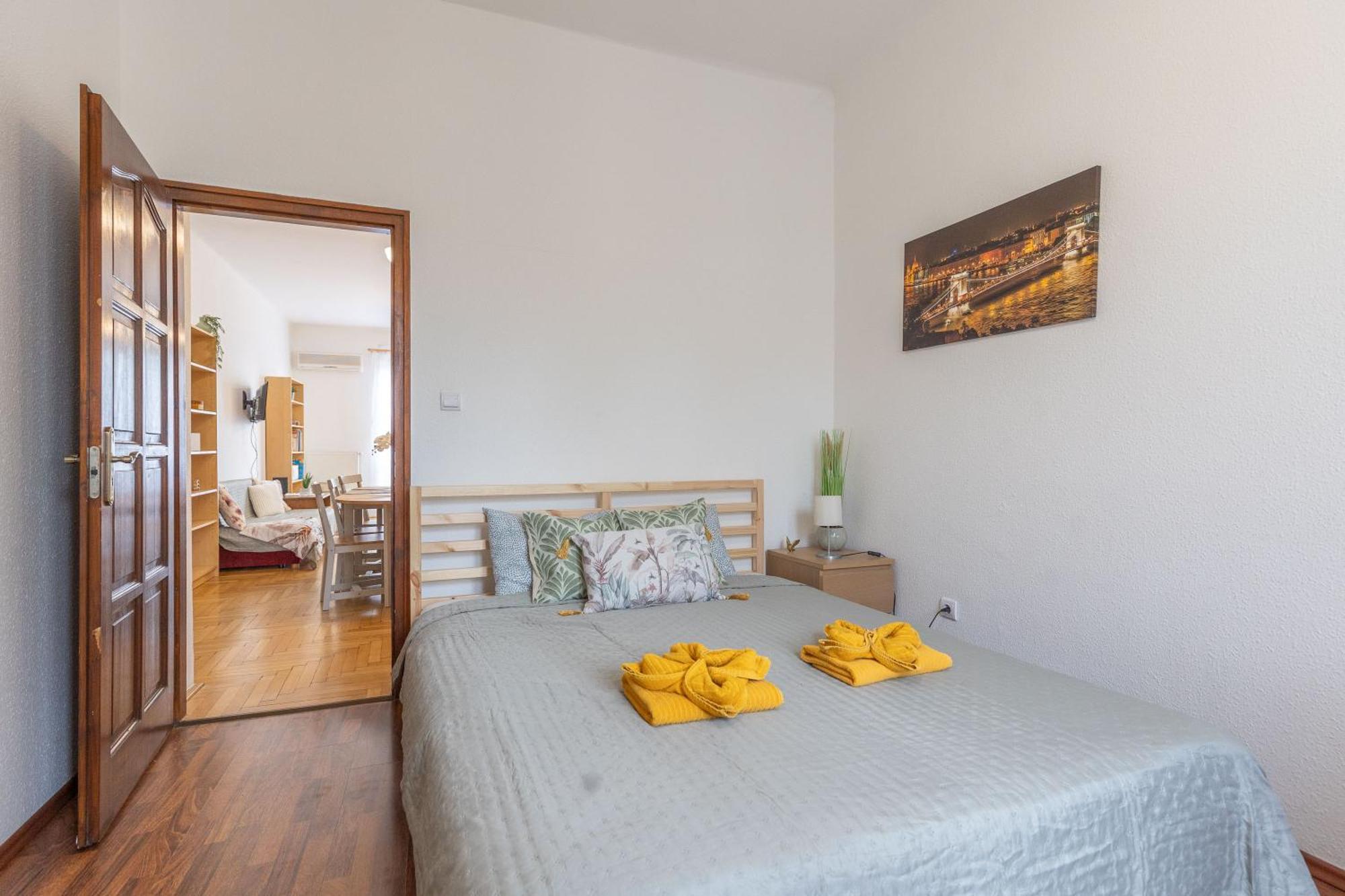 Riverside Balcony Apartment With View To Danube Будапеща Екстериор снимка