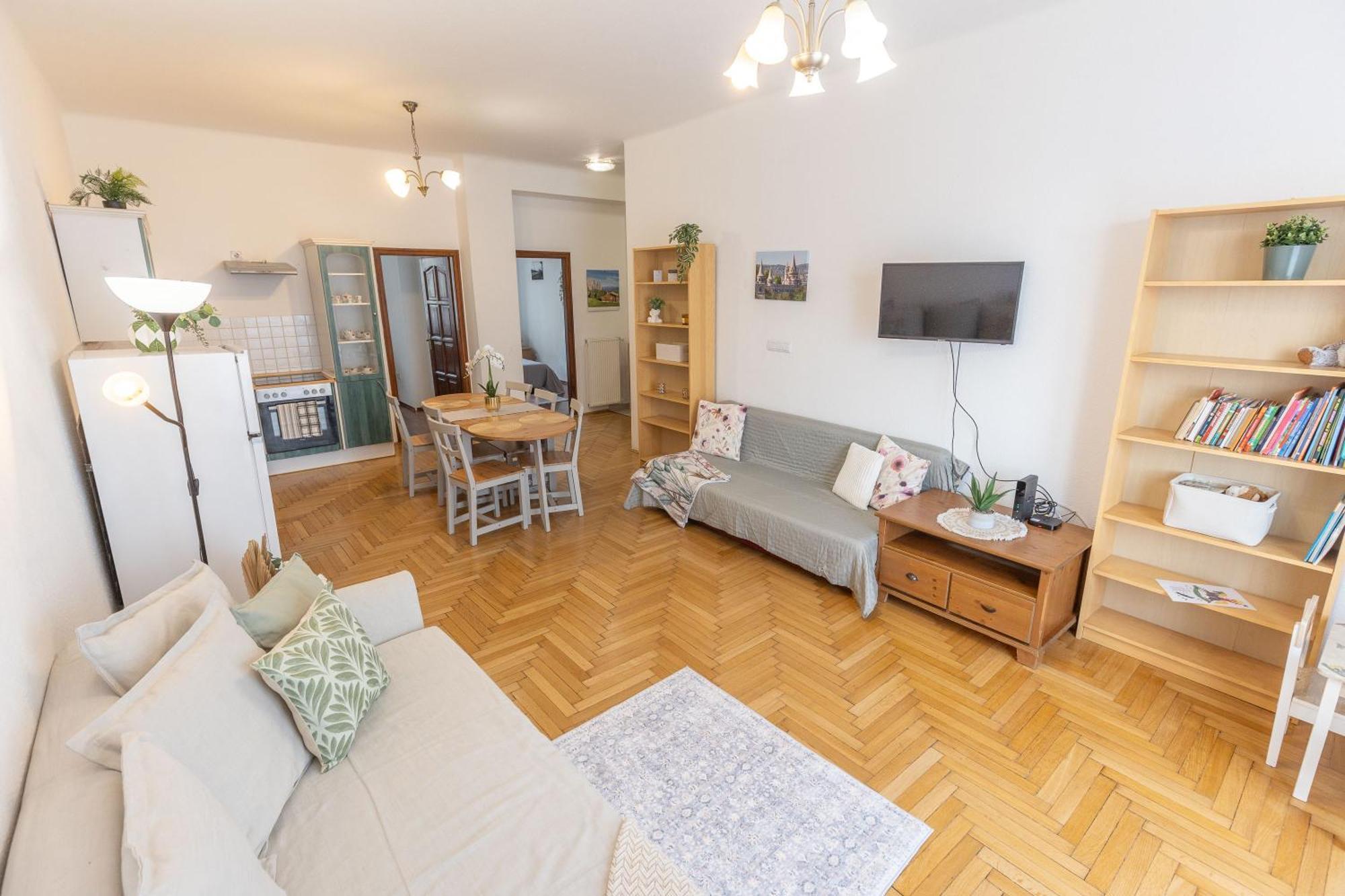 Riverside Balcony Apartment With View To Danube Будапеща Екстериор снимка