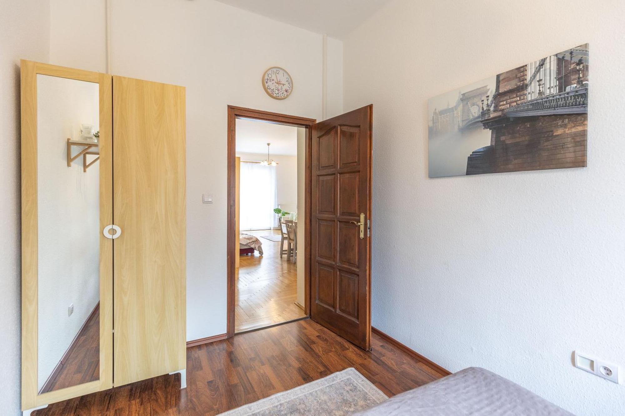 Riverside Balcony Apartment With View To Danube Будапеща Екстериор снимка